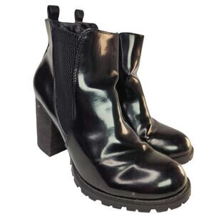 Black ankle Steve Madden boots sz 8